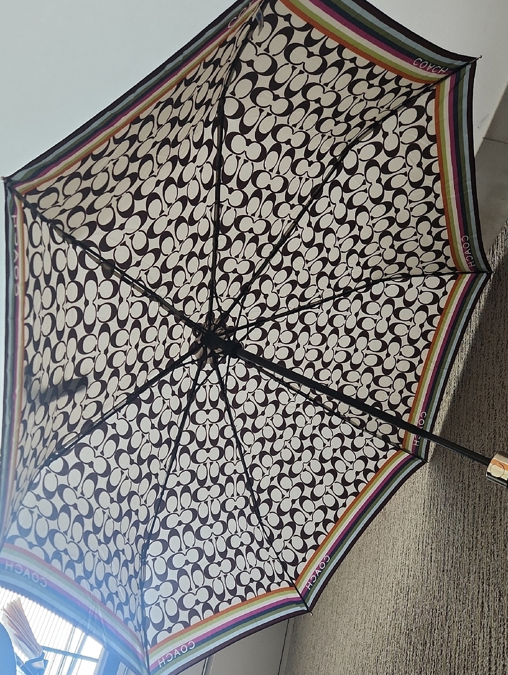 Coach Umbrella - Picture 10 of 16